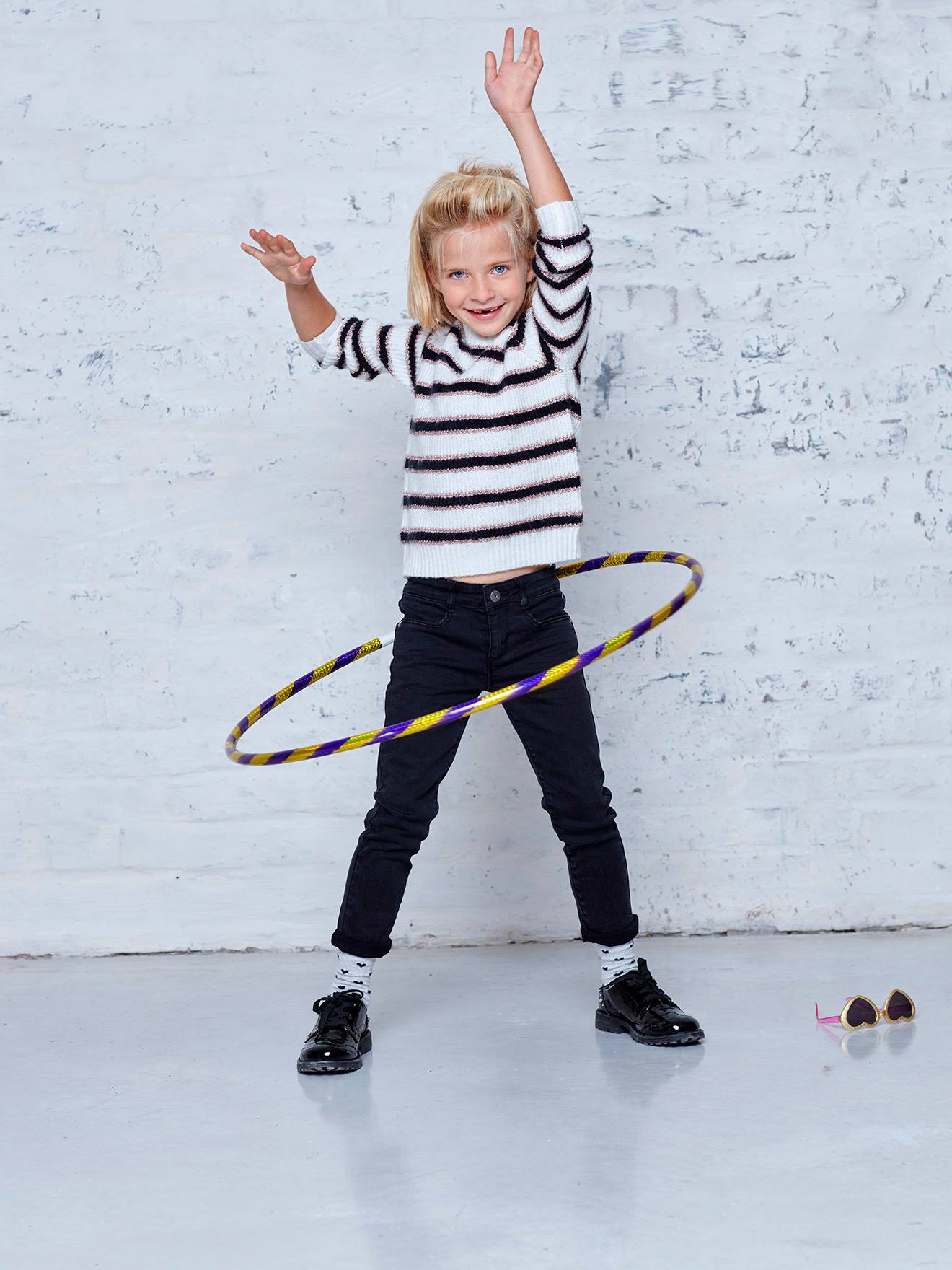 Slim Leg Waterless Jeans, MorphologiK WIDE Hip, for Girls washed black